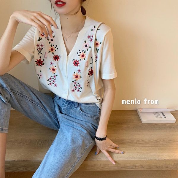 thin cardigan summer new korean style loose flower embroidery sleeve women's outer short jacket knitted shirt knit knitwear wear short, White;black
thin cardigan summer new korean style loose flower embroidery sleeve women's outer short jacket knitted shirt knit knitwear wear short, White;black