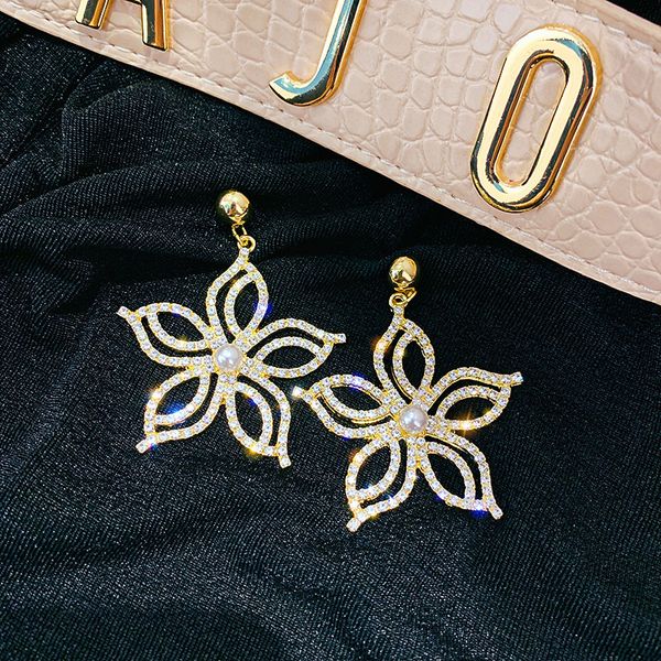 stud south korea sen xi romantic large flower earrings 2021 tide light luxury high-grade female, Golden;silver
stud south korea sen xi romantic large flower earrings 2021 tide light luxury high-grade female, Golden;silver