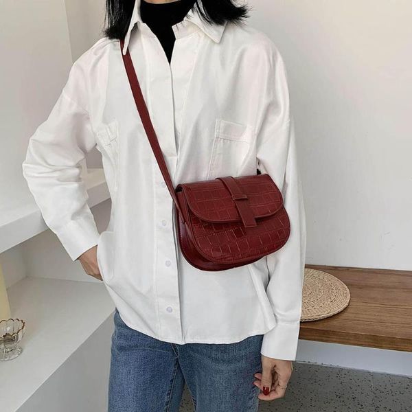 retro stone pattern women shoulder messenger saddle bag fashion pu leather purse solid color casual ladies girls handbags
retro stone pattern women shoulder messenger saddle bag fashion pu leather purse solid color casual ladies girls handbags