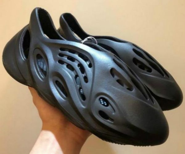 2020 новые пены runner kanye west летние туфли с размером коробки 36-45 v2 обувь, черные красные туфли 22, Black
2020 новые пены runner kanye west летние туфли с размером коробки 36-45 v2 обувь, черные красные туфли 22, Black