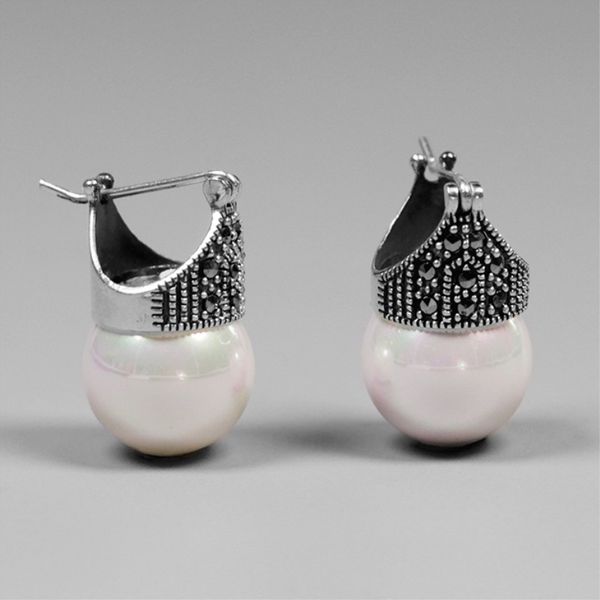 inature vintage 925 sterling silver natural shell pearl beads stud earrings for women wedding party jewelry 200921, Golden;silver
inature vintage 925 sterling silver natural shell pearl beads stud earrings for women wedding party jewelry 200921, Golden;silver