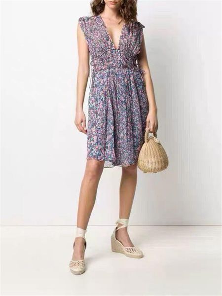 casual dresses colorful floral printmini dress sleeveless v-neck drawstring waist with ties front buttons detail fashion 2021, Black;gray
casual dresses colorful floral printmini dress sleeveless v-neck drawstring waist with ties front buttons detail fashion 2021, Black;gray