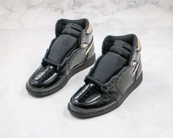 2020 wholesale 1s high og patent black metallic gold mens sports shoes 1s designer sneakers eur 36-45
2020 wholesale 1s high og patent black metallic gold mens sports shoes 1s designer sneakers eur 36-45