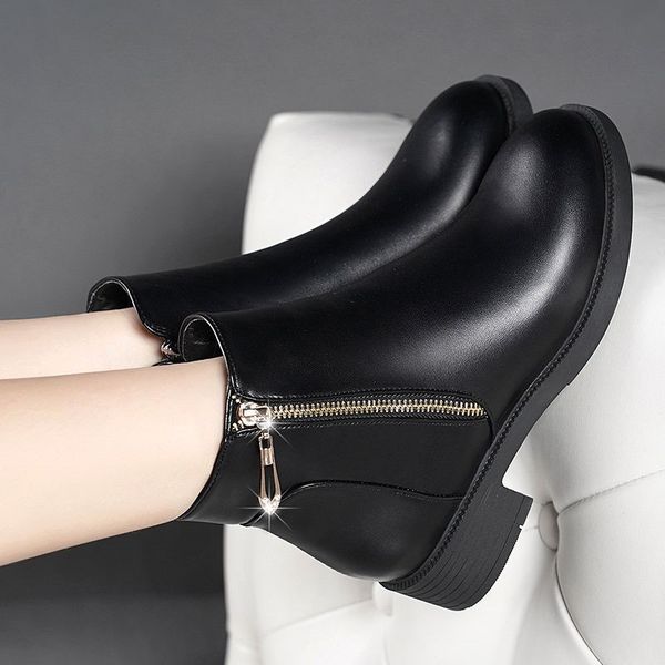 winter autumn shoes women ankle black boots round toe flats black leather platform snow boots women winter botas mujer c428
winter autumn shoes women ankle black boots round toe flats black leather platform snow boots women winter botas mujer c428