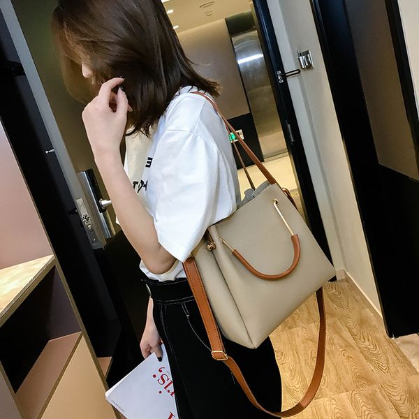 bag women's 2020 new style women's bag portable bucket fashion simple shoulder/crossbody
bag women's 2020 new style women's bag portable bucket fashion simple shoulder/crossbody
