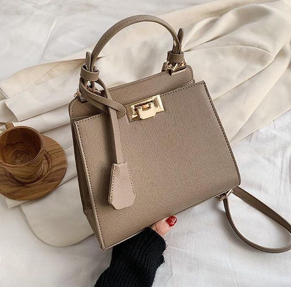 shoulder bags plain women small handbags hasp totes new fashion crossbody high quaity women bag 
shoulder bags plain women small handbags hasp totes new fashion crossbody high quaity women bag
