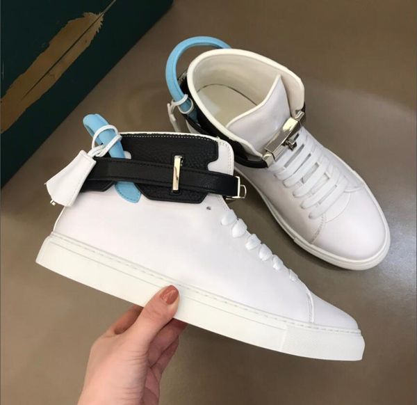 perfect men sneakers metal locks sneakers leisure flats lace-up 750 950 grainy leather famous men's casual fashion trainer eu38-46, Black
perfect men sneakers metal locks sneakers leisure flats lace-up 750 950 grainy leather famous men's casual fashion trainer eu38-46, Black