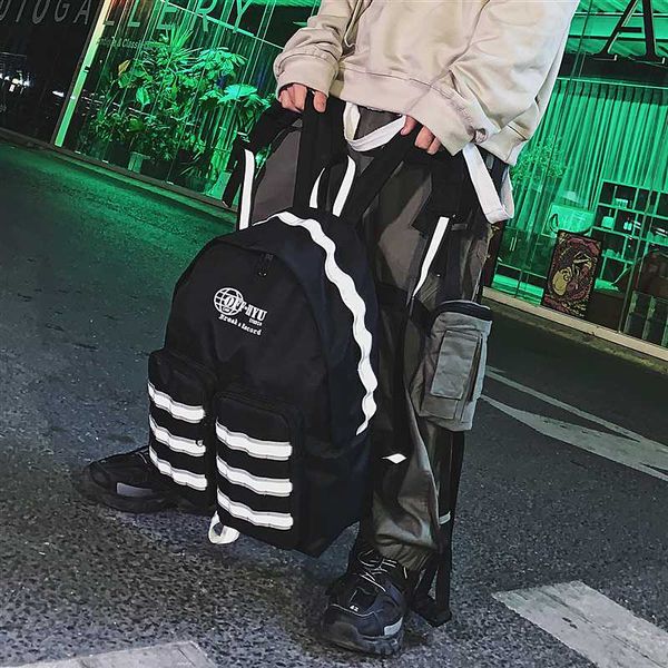 2020 new original design fashion college student простой рюкзак ткань оксфорд ширина 42см высота 31.5cm толщина 12см
2020 new original design fashion college student простой рюкзак ткань оксфорд ширина 42см высота 31.5cm толщина 12см