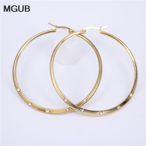 new design simple hoop earrings for women gold color stainless steel round circle crystal earring party gift wholesale lh765, Golden;silver
new design simple hoop earrings for women gold color stainless steel round circle crystal earring party gift wholesale lh765, Golden;silver