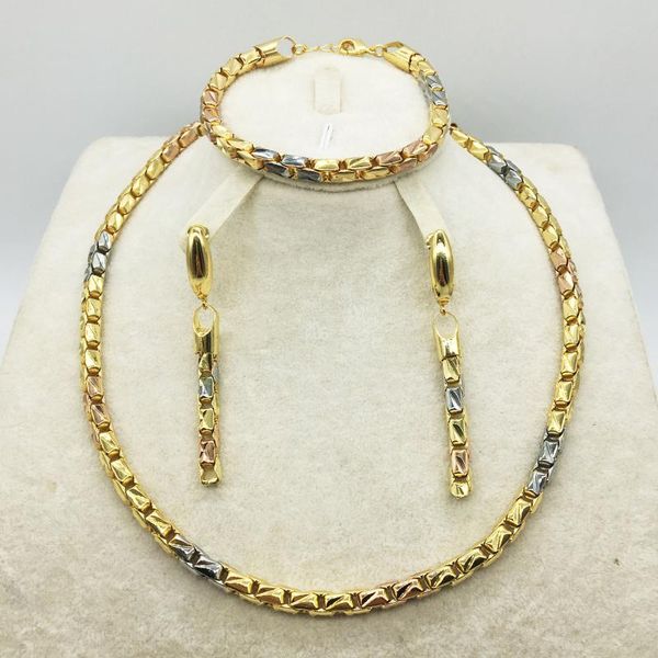 bridal gift fashion african jewelry set female necklace earrings bracelet travel gold jewelry set, Silver
bridal gift fashion african jewelry set female necklace earrings bracelet travel gold jewelry set, Silver