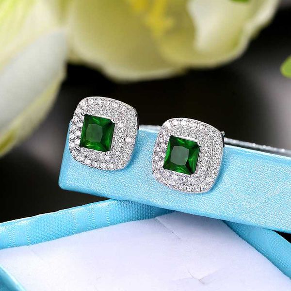 classic cubic zirconia red green blue white stud earrings round crystal girl earrings ladies multicolor fashion jewelry gift, Golden;silver
classic cubic zirconia red green blue white stud earrings round crystal girl earrings ladies multicolor fashion jewelry gift, Golden;silver