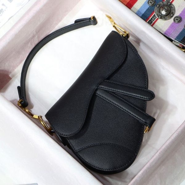 Famous name fashion handbag top quality billetera de diseñador black Animal Print Letter saddle crossbody bag handbags bolsos de diseño sacs
Famous name fashion handbag top quality billetera de diseñador black Animal Print Letter saddle crossbody bag handbags bolsos de diseño sacs