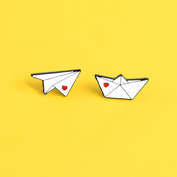 pins, brooches love heart paper plane ship enamel pin carrying full badge couple brooch clothes jackets bag lapel jewelry lover gift, Gray
pins, brooches love heart paper plane ship enamel pin carrying full badge couple brooch clothes jackets bag lapel jewelry lover gift, Gray