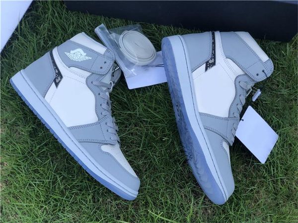 2020 authentic 1 high og basketball shoes men women low wolf grey sail pn white sports sneakers with dust bag original box
2020 authentic 1 high og basketball shoes men women low wolf grey sail pn white sports sneakers with dust bag original box