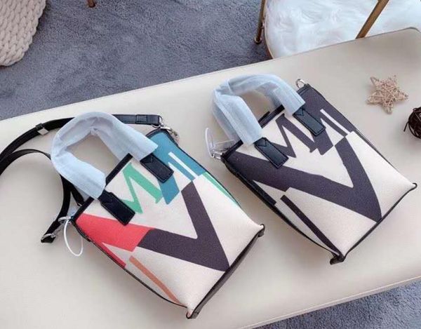 20ss shopping bag women high street small handbags new fashion canvas shoulder bags lady crossbody
20ss shopping bag women high street small handbags new fashion canvas shoulder bags lady crossbody