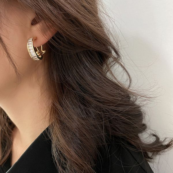 hoop & huggie korea shiny cz zirconia earrings for women girls gold color metal alloy small circle open statement party jewelry, Golden;silver
hoop & huggie korea shiny cz zirconia earrings for women girls gold color metal alloy small circle open statement party jewelry, Golden;silver