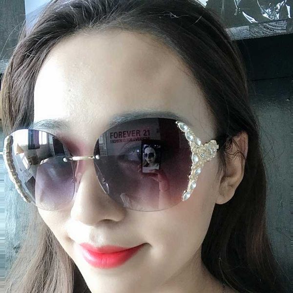 sunglasses vazrobe ladies diamond design sun glasses for women big large size rimless gradient fashion female 2021, White;black
sunglasses vazrobe ladies diamond design sun glasses for women big large size rimless gradient fashion female 2021, White;black