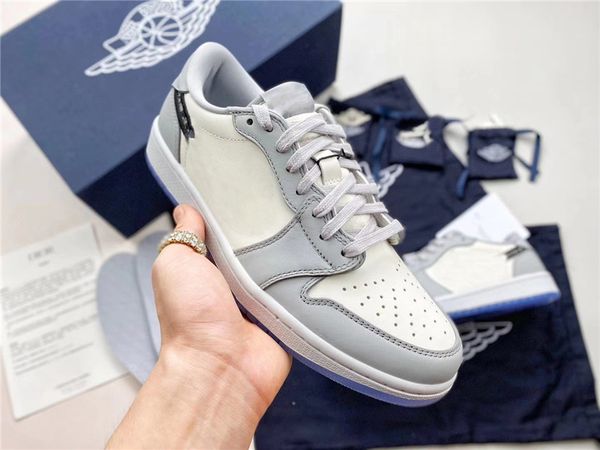 2020 новых воздушные аутентичные 1 high og wolf gray 1s sail фотон пыль белые циклонов женщины люди баскетбол обувь кроссовки с коробкой cn8
2020 новых воздушные аутентичные 1 high og wolf gray 1s sail фотон пыль белые циклонов женщины люди баскетбол обувь кроссовки с коробкой cn8