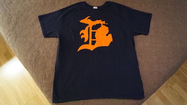 detroit excellent condition large mens t shirt good quality brand cotton shirt summer style cool shirts
detroit excellent condition large mens t shirt good quality brand cotton shirt summer style cool shirts