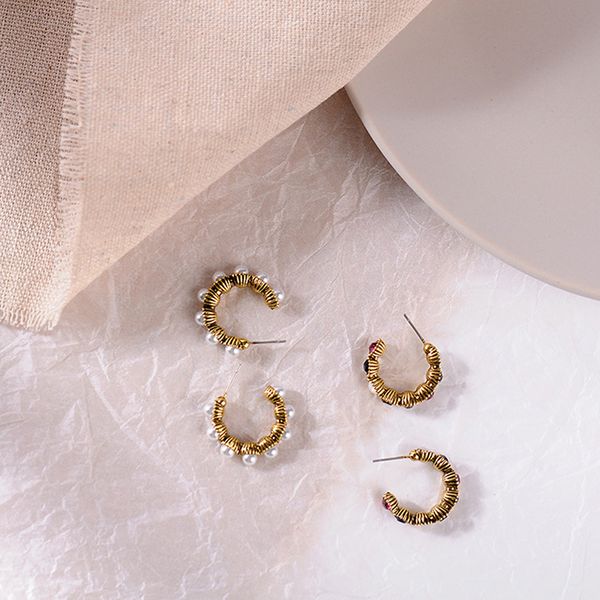 2020 new vintage colorful rhinestone small hoop earrings women fashion simulated pearl semicircle pendientes sale, Golden;silver
2020 new vintage colorful rhinestone small hoop earrings women fashion simulated pearl semicircle pendientes sale, Golden;silver