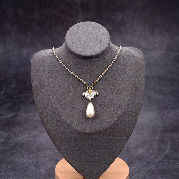 2020 new brass material full diamond chain letter necklace clavicle chain neck chain love gift clothing accessories ing, Silver
2020 new brass material full diamond chain letter necklace clavicle chain neck chain love gift clothing accessories ing, Silver