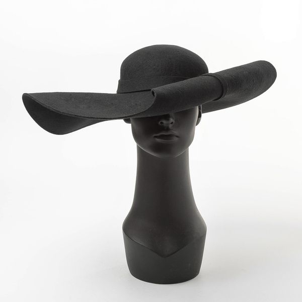 stingy brim hats pure black winter fashion fleece curled big hat catwalk concave shape stage felt, Blue;gray
stingy brim hats pure black winter fashion fleece curled big hat catwalk concave shape stage felt, Blue;gray
