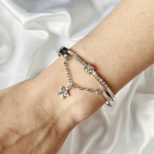 charm bracelets 2021 rose gold pentagram crystal female bracelet creative retro simple alloy bangle, Golden;silver
charm bracelets 2021 rose gold pentagram crystal female bracelet creative retro simple alloy bangle, Golden;silver