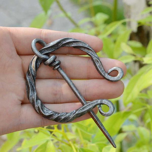 qihe jewelry twisted viking clasp penannular brooch cloak pin metal scarf pin gift men women viking jewelry gifts, Gray
qihe jewelry twisted viking clasp penannular brooch cloak pin metal scarf pin gift men women viking jewelry gifts, Gray
