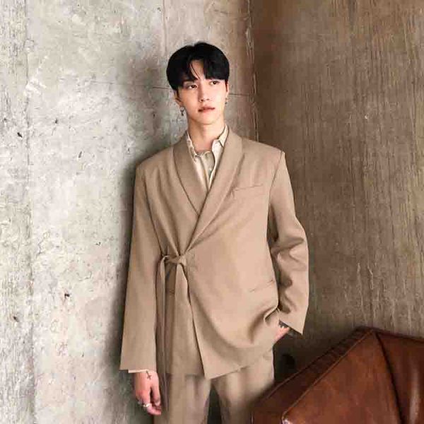 men's suits & blazers korean autumn net red ins casual lace up suit coat fashion personality versatile japanese solid color, White;black
men's suits & blazers korean autumn net red ins casual lace up suit coat fashion personality versatile japanese solid color, White;black