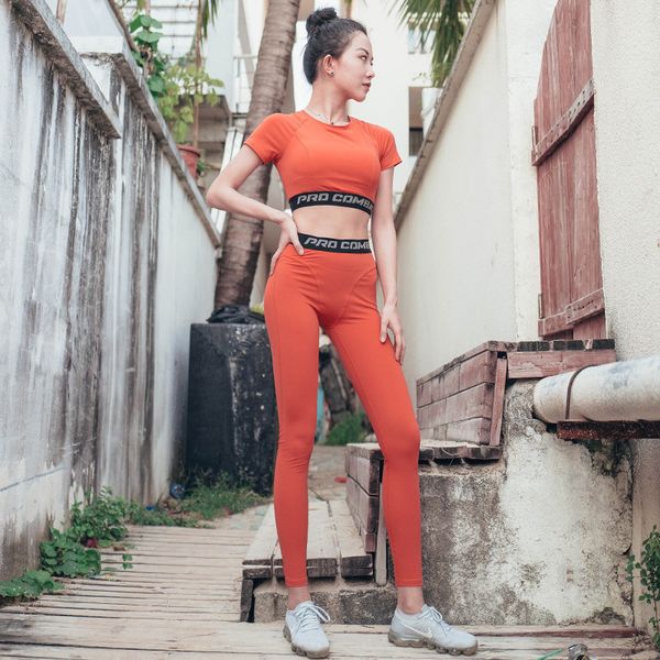 female letter solid breathable yoga sets sports fitness wear for sport set gym women yoga clothing patchwork 2 ppiece set, White;red
female letter solid breathable yoga sets sports fitness wear for sport set gym women yoga clothing patchwork 2 ppiece set, White;red
