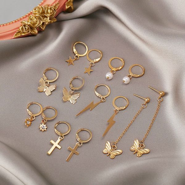 7 pairs cute crystal butterfly cross star pendant earrings for women girls gold color huggies hoop earring set mix style jewelry, Golden;silver
7 pairs cute crystal butterfly cross star pendant earrings for women girls gold color huggies hoop earring set mix style jewelry, Golden;silver