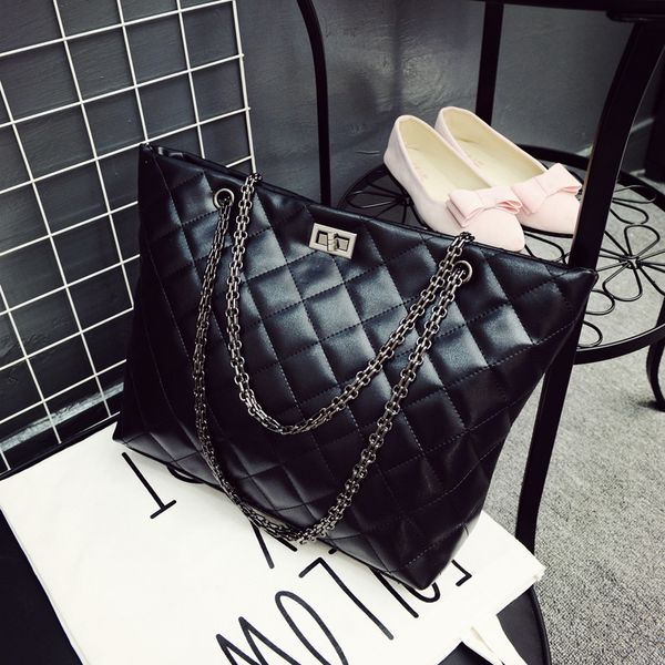 2020autumn new style women's bag fashion lingge chain bag leisure women's one shoulder handbag
2020autumn new style women's bag fashion lingge chain bag leisure women's one shoulder handbag