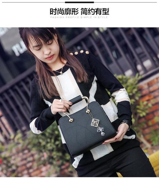 2020 new style women's bag women's wallet shoulder bag fashion shoulder clutch walletpurses and handbags
2020 new style women's bag women's wallet shoulder bag fashion shoulder clutch walletpurses and handbags