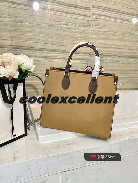 new onthess womens handbag large floral pattern leather fashionable retro shopping shoulder bag
new onthess womens handbag large floral pattern leather fashionable retro shopping shoulder bag