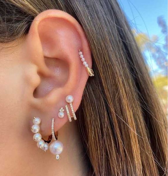 hoop & huggie 2021 summer beach pearl cz paperclip safety pin studs fashion elegant gold filled delicate piercing earring women girls jewelr, Golden;silver
hoop & huggie 2021 summer beach pearl cz paperclip safety pin studs fashion elegant gold filled delicate piercing earring women girls jewelr, Golden;silver