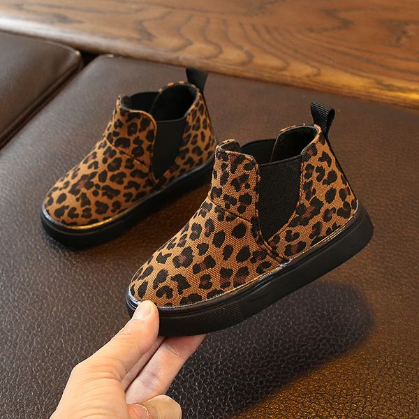 new rubber boots for girls children kids baby shoes 2020 ankle warm leopard print single boots for girls baby boy kids shoes, Black;grey
new rubber boots for girls children kids baby shoes 2020 ankle warm leopard print single boots for girls baby boy kids shoes, Black;grey
