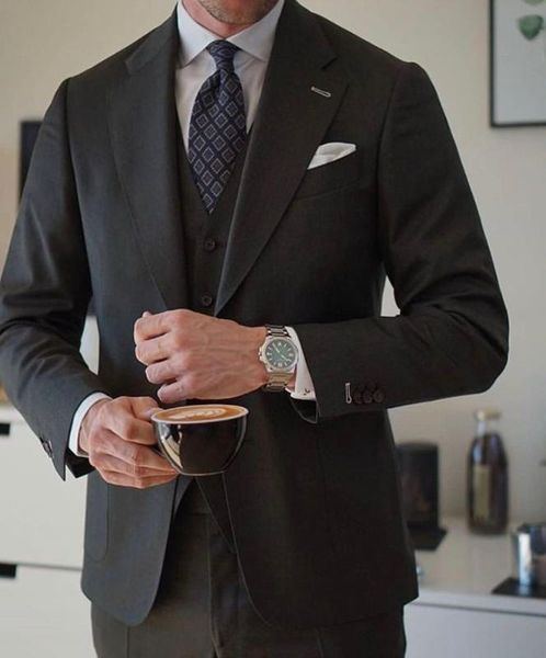 Classic Black Mens Suits Man Blazers Groom Costume Homme Wedding Tuxedos Peaked Lapel Bridegroom Wear Prom Party 3 Pieces
Classic Black Mens Suits Man Blazers Groom Costume Homme Wedding Tuxedos Peaked Lapel Bridegroom Wear Prom Party 3 Pieces