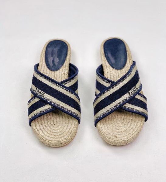 2020 designer men and women casual sandals with shoe box dust bag shoes summer wide heel sandals casual beach slippers, Black
2020 designer men and women casual sandals with shoe box dust bag shoes summer wide heel sandals casual beach slippers, Black