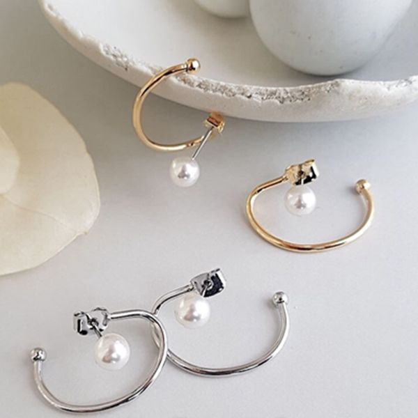 2020 korean earrings for women simulated pearls earrings c shaped pendientes mujer moda gold color jewelry elegant brincos, Silver
2020 korean earrings for women simulated pearls earrings c shaped pendientes mujer moda gold color jewelry elegant brincos, Silver