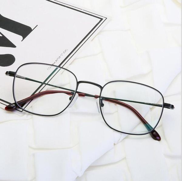 retro fashionable anti-blue light eyeglasses suitable for all face type eyewear, White;black
retro fashionable anti-blue light eyeglasses suitable for all face type eyewear, White;black