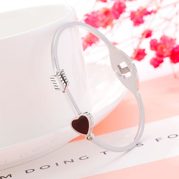 bangle wholesale arrrow heart brand letter fashion jewelry cuff bracelets titanium steel for women, Black
bangle wholesale arrrow heart brand letter fashion jewelry cuff bracelets titanium steel for women, Black