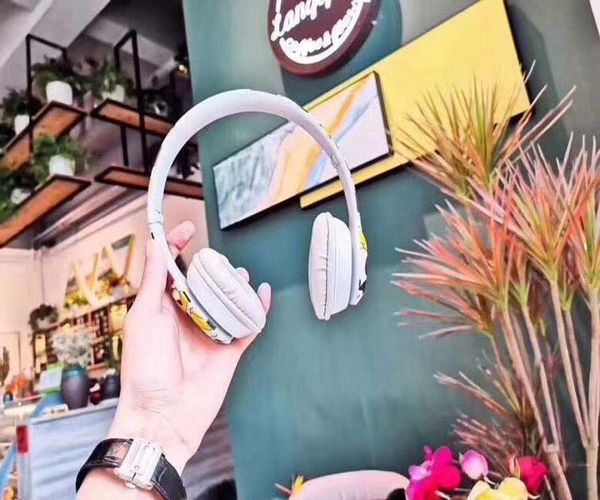 2020 tws classical stylist headband headsets earphone headphone wireless bluetooth earphones 2 style available
2020 tws classical stylist headband headsets earphone headphone wireless bluetooth earphones 2 style available