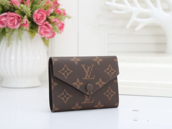 luxurys designers bags totes bag lv louis vuitton for women leather wallet handbags clutch bags
luxurys designers bags totes bag lv louis vuitton for women leather wallet handbags clutch bags