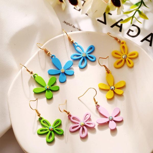 2020 new arrived asymmetrical floral earrings with creative little fresh daisies, Silver
2020 new arrived asymmetrical floral earrings with creative little fresh daisies, Silver