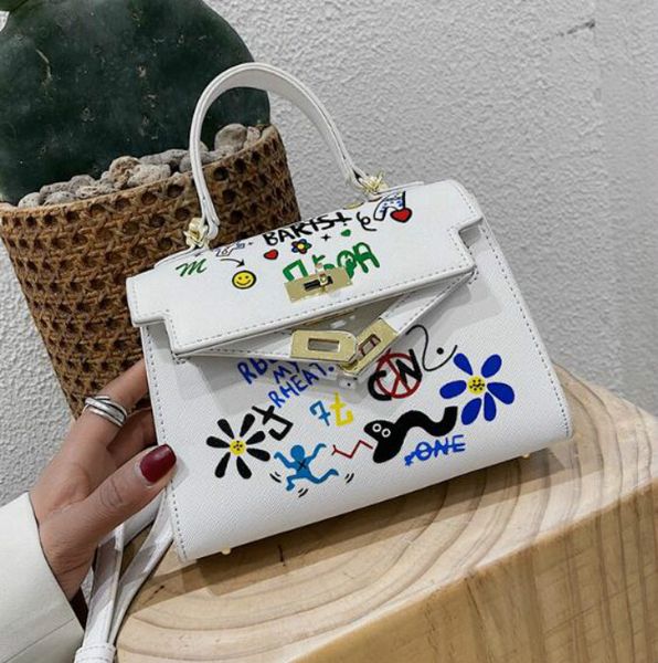 2020 mini kely сумки lady малый crossbody сумка женщин способа граффити сумки плеча сумка
2020 mini kely сумки lady малый crossbody сумка женщин способа граффити сумки плеча сумка