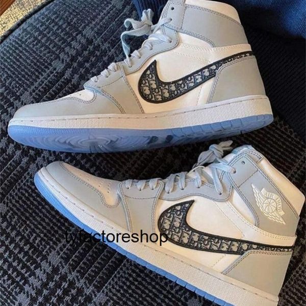 air snakeskin jordan retro 1 aj oblique sneakers men women basketball sneakers chaussures shattered backboard cq7629-013 cn8608-002, Black
air snakeskin jordan retro 1 aj oblique sneakers men women basketball sneakers chaussures shattered backboard cq7629-013 cn8608-002, Black