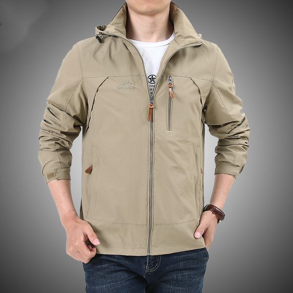 2020 thin jacket men's outdoor casual trench coat jacket removable cap assault jacket size, Black;brown
2020 thin jacket men's outdoor casual trench coat jacket removable cap assault jacket size, Black;brown