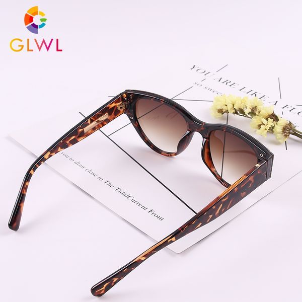 cat eye luxury sunglasses womens box cover female women case glasses woman vintage sun shades with retro eyewear gradient 2020 osjvo, White;black
cat eye luxury sunglasses womens box cover female women case glasses woman vintage sun shades with retro eyewear gradient 2020 osjvo, White;black