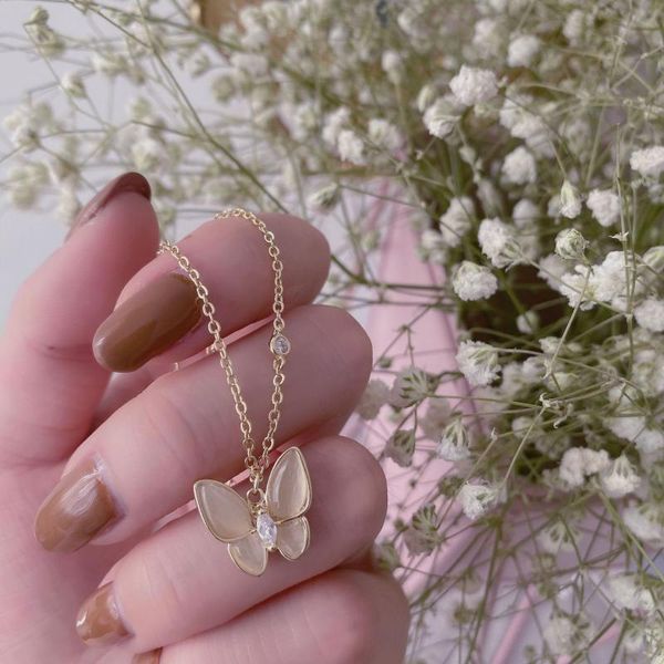 korean new design fashion jewelry gold plating opal crystal yellow butterfly pendant necklace elegant clavicle female necklace, Silver
korean new design fashion jewelry gold plating opal crystal yellow butterfly pendant necklace elegant clavicle female necklace, Silver