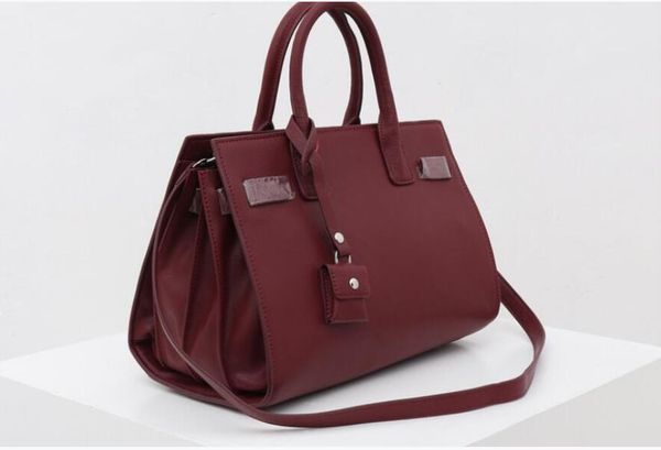 purse hook leather luggage tag 2020 new mini waist bag winter chest bag niche female wrist bag handbag wallet purse hook leather luggago
purse hook leather luggage tag 2020 new mini waist bag winter chest bag niche female wrist bag handbag wallet purse hook leather luggago